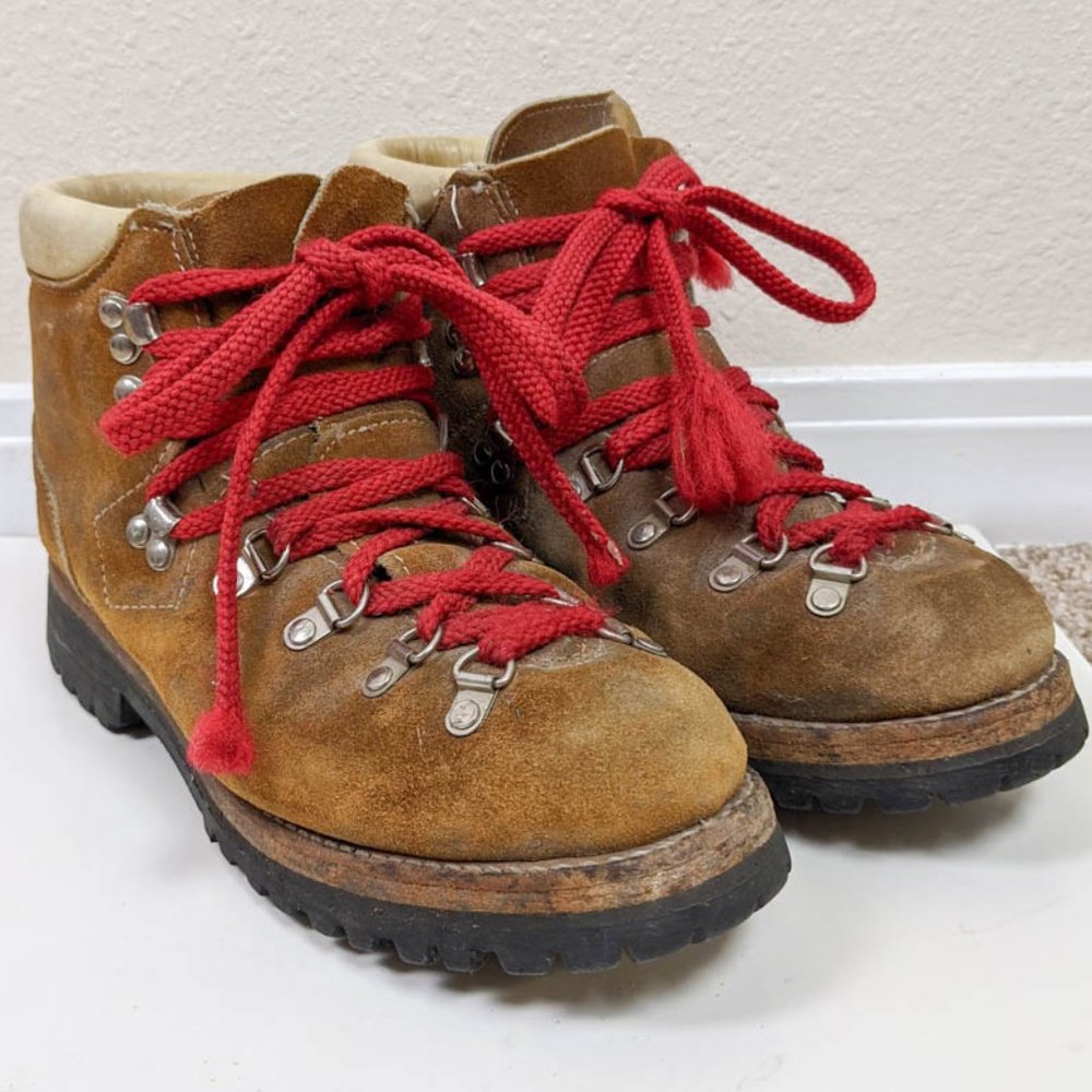 Vintage Danners Cascade Hiking Boots Red Laces